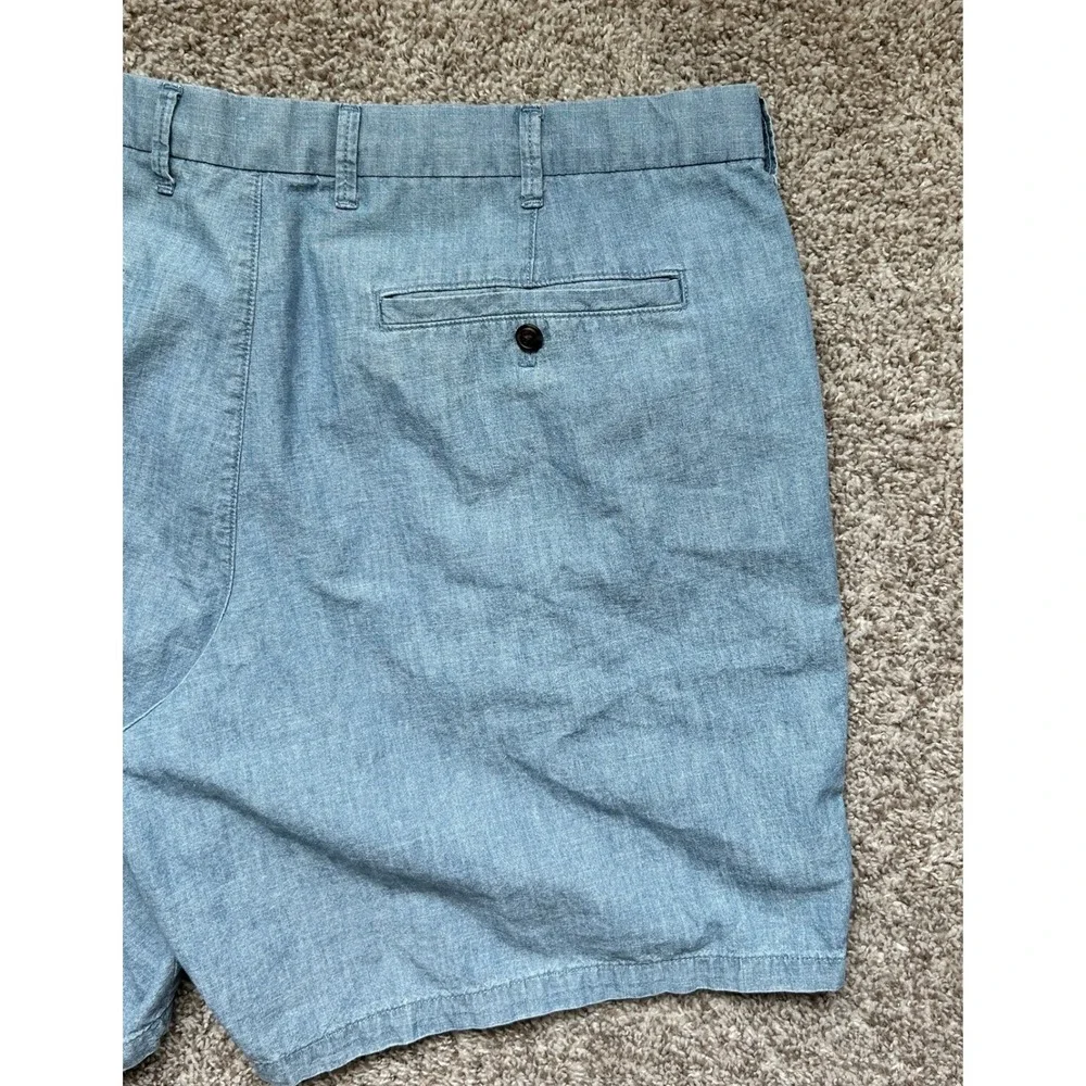 Gap Mens I Light Blue Chambray I Size 38, 8 Inch I Inseam Flat Front Shorts